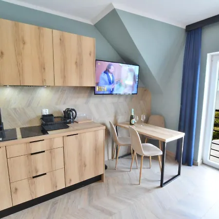 Right By The Sea, Apartment *