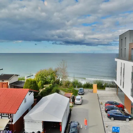 Right By The Sea, Apartment